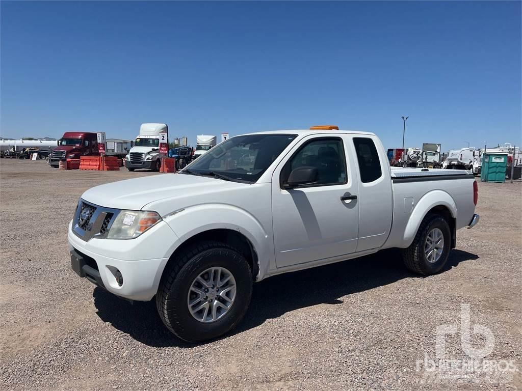 Nissan FRONTIER Kis teherszállító/Platós kocsi