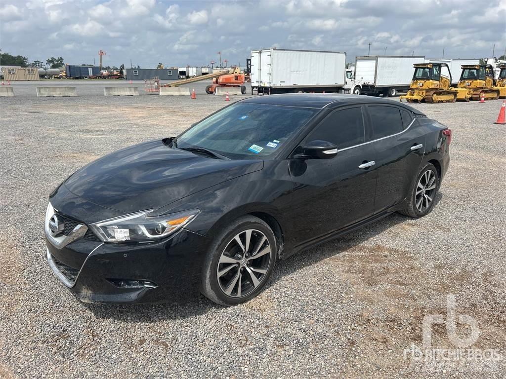 Nissan MAXIMA Kistehergépjárművek
