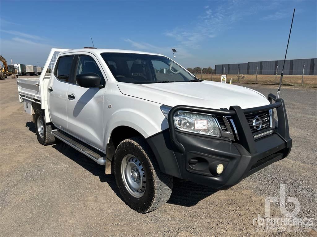 Nissan NAVARA Kis teherszállító/Platós kocsi