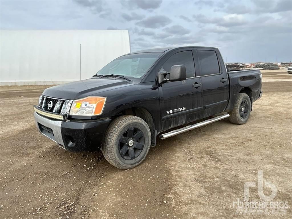 Nissan TITAN Kis teherszállító/Platós kocsi