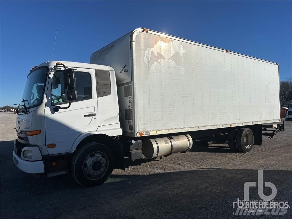Nissan UD2600 Transporterek