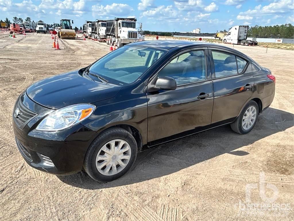 Nissan VERSA Kistehergépjárművek