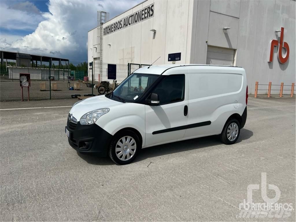 Opel COMBO Transporterek