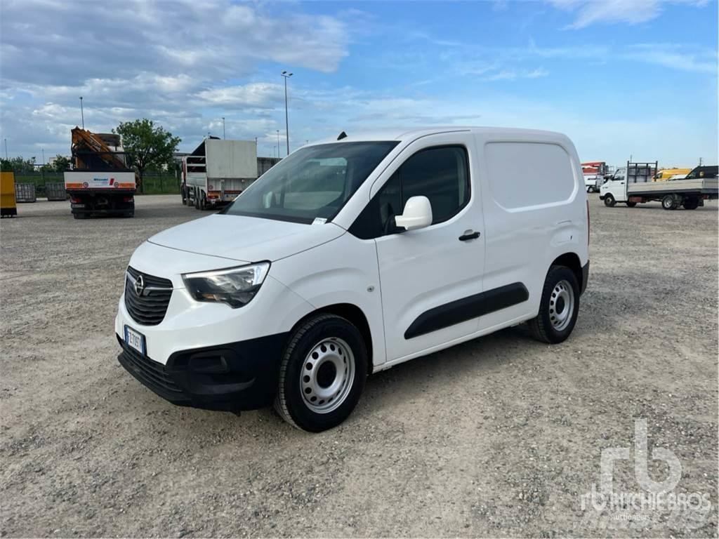 Opel COMBO Transporterek
