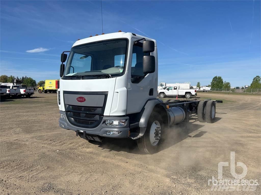 Peterbilt 220 Fülkés alváz