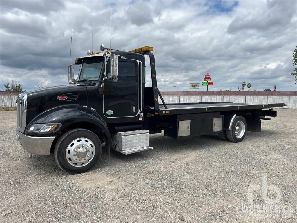 Peterbilt 330 Vezetőfülke és belső tartozékok