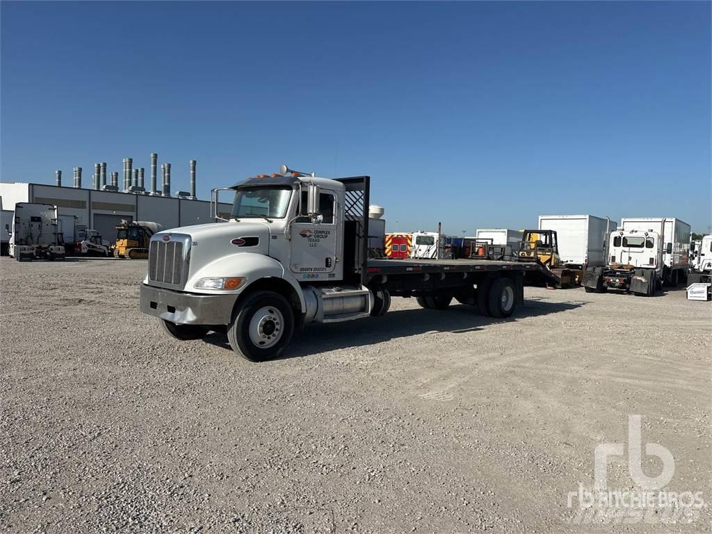 Peterbilt 337 Platós / Ponyvás teherautók