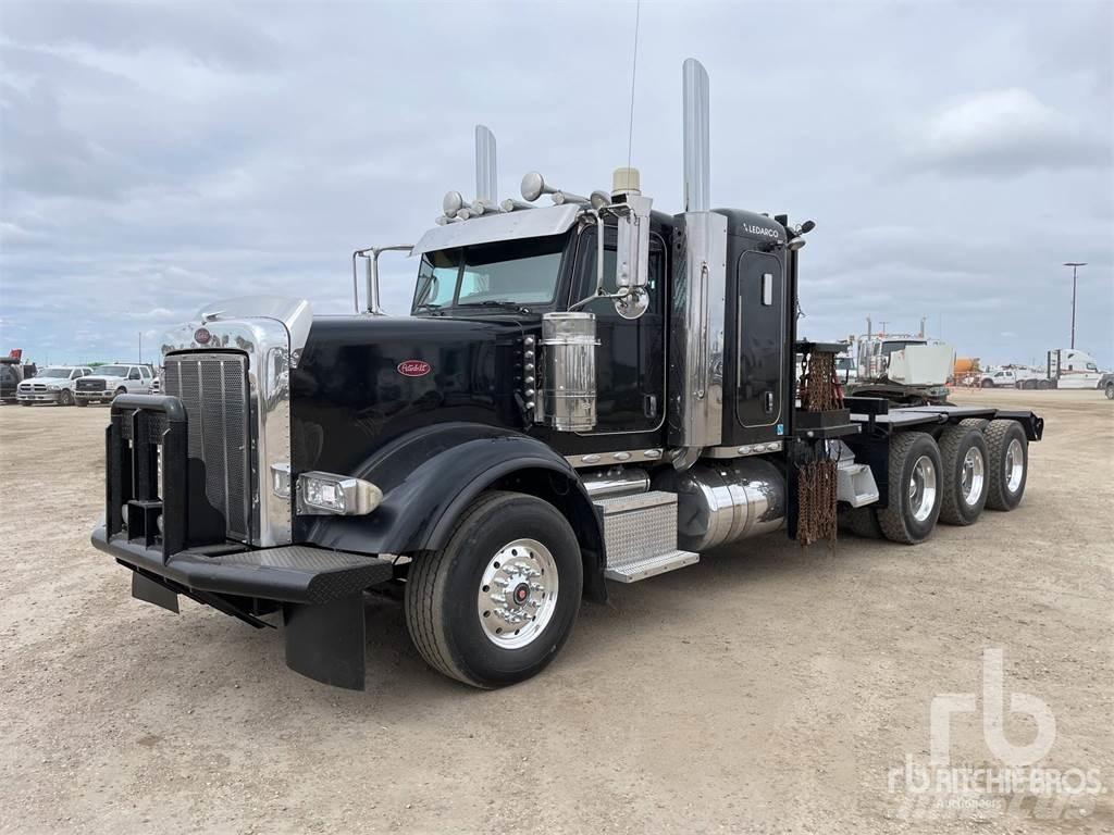 Peterbilt 367 Platós/Csörlős teherautók