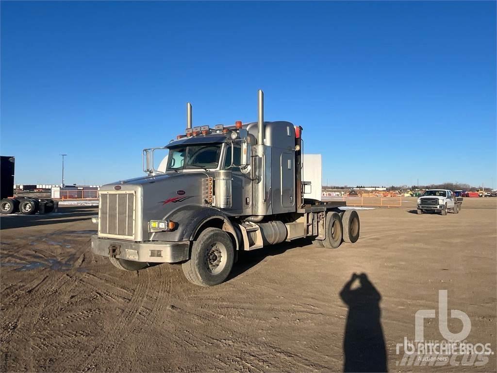 Peterbilt 378 Platós/Csörlős teherautók