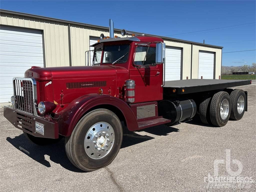 Peterbilt 380 Platós / Ponyvás teherautók
