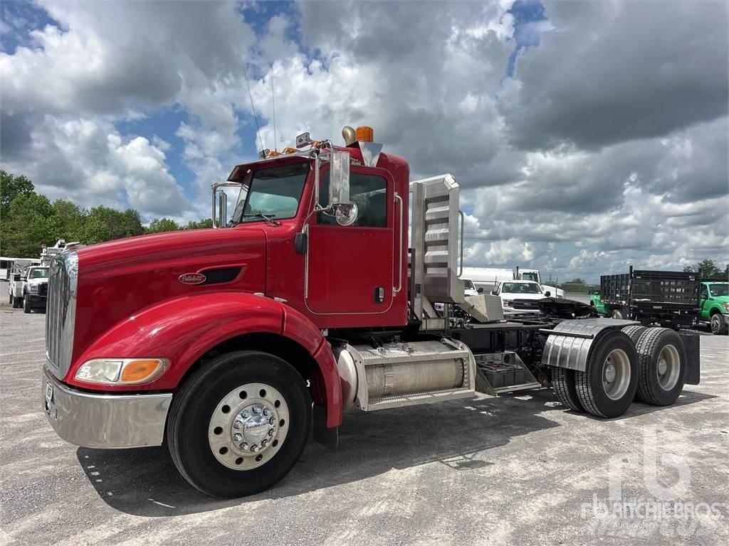 Peterbilt 384 Nyergesvontatók