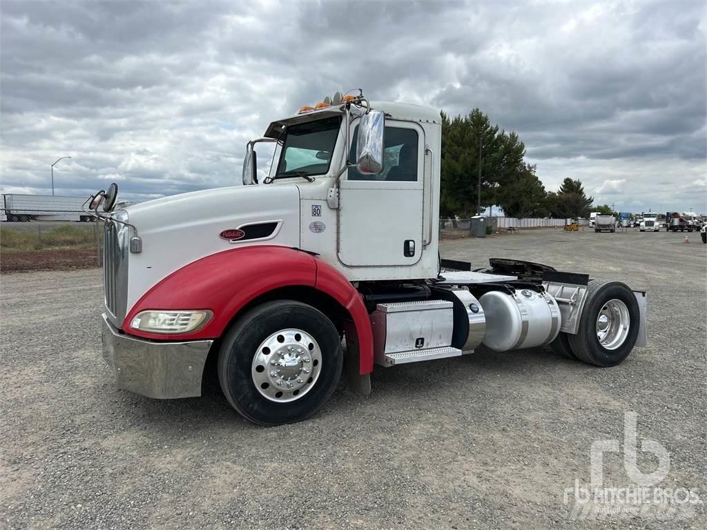 Peterbilt 384 Nyergesvontatók