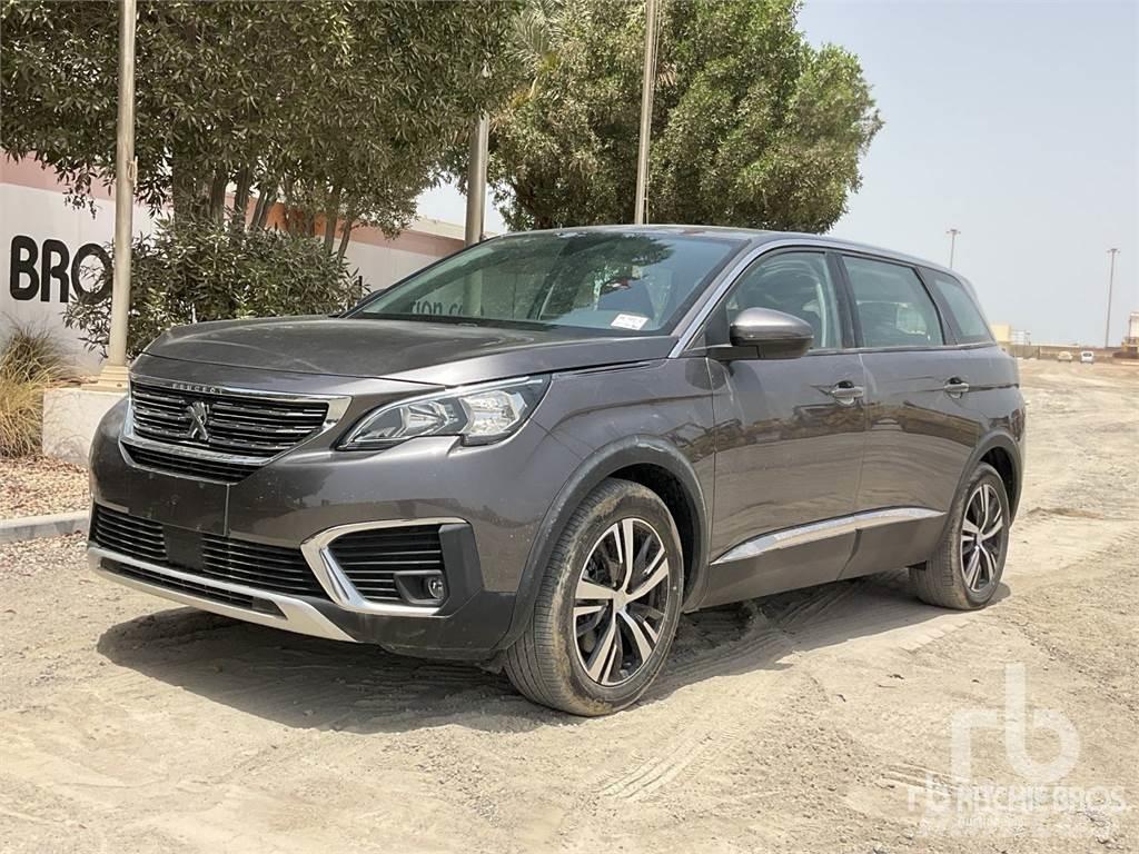 Peugeot 5008 Kistehergépjárművek