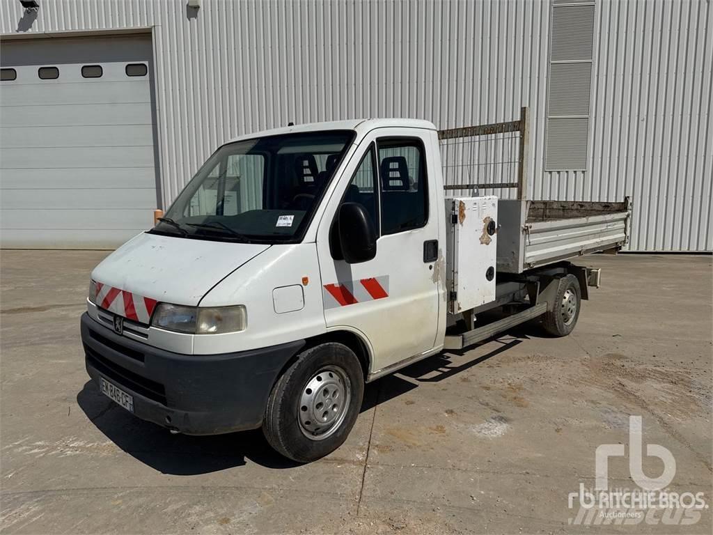 Peugeot BOXER Billenő teherautók