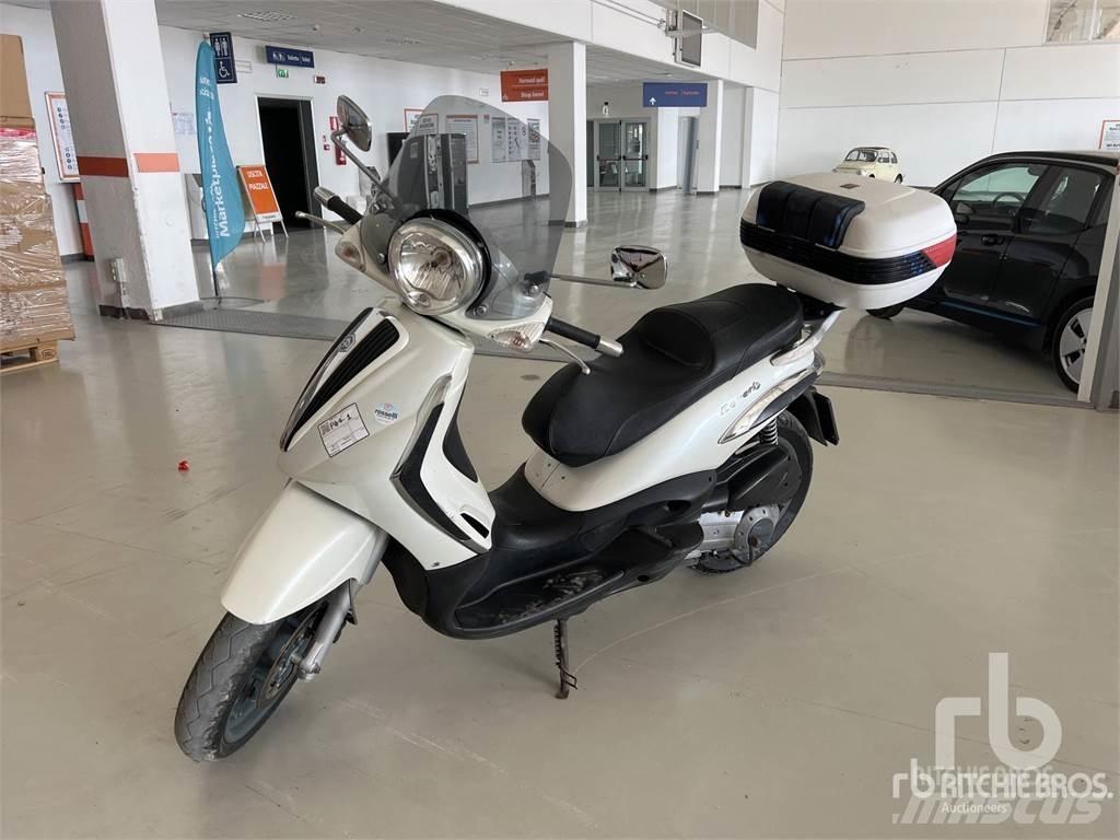 Piaggio BEVERLY Kistehergépjárművek