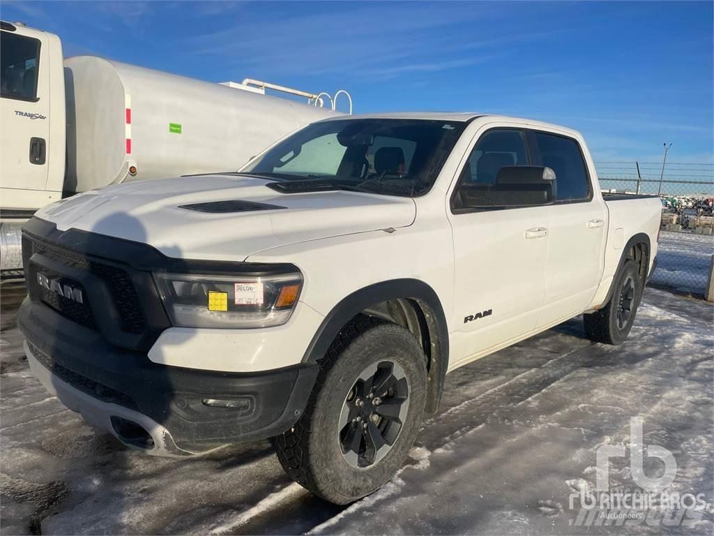 RAM 1500 Kis teherszállító/Platós kocsi