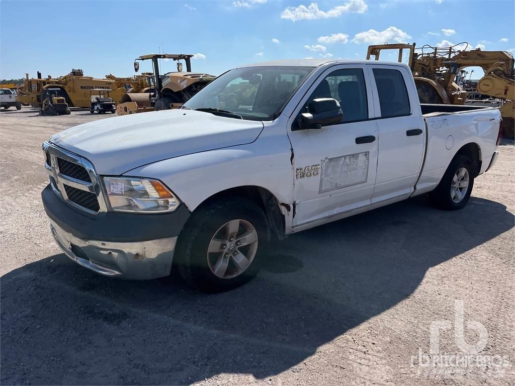 RAM 1500 Kis teherszállító/Platós kocsi