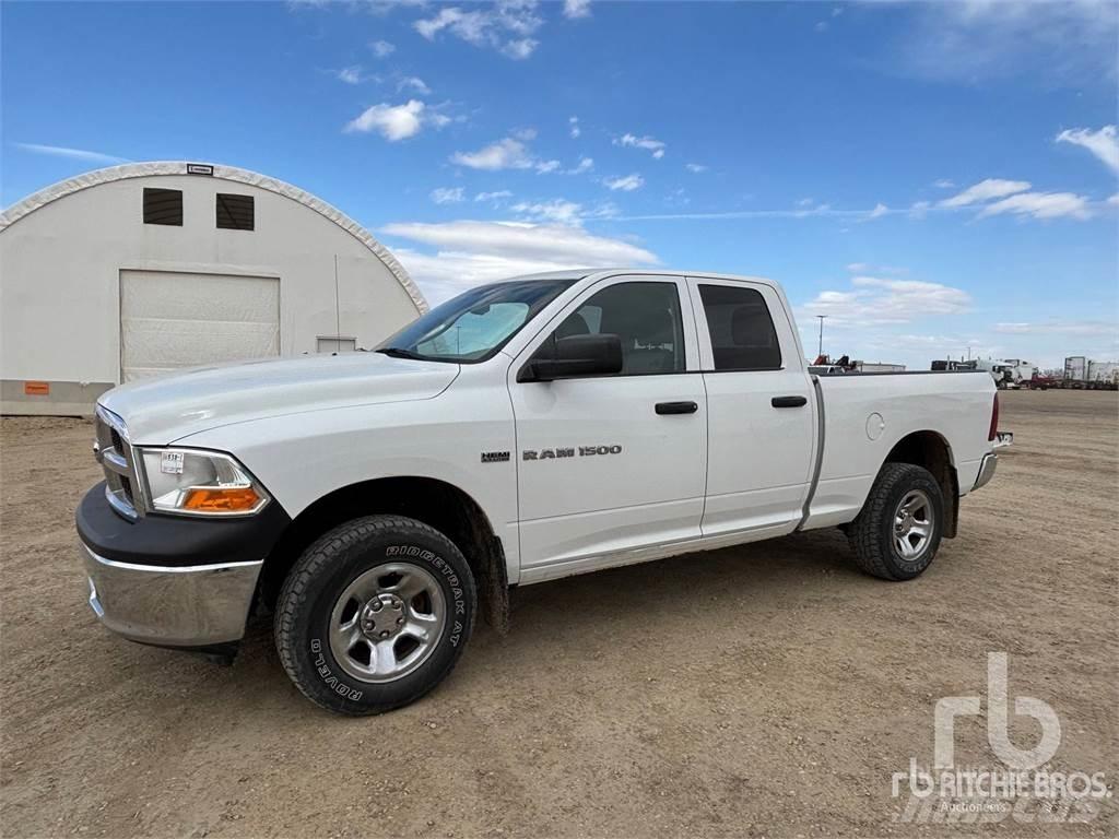 RAM 1500 Kis teherszállító/Platós kocsi