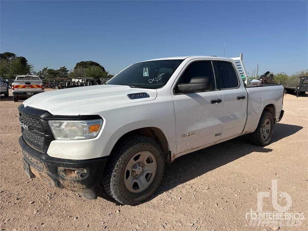RAM 1500 Kis teherszállító/Platós kocsi