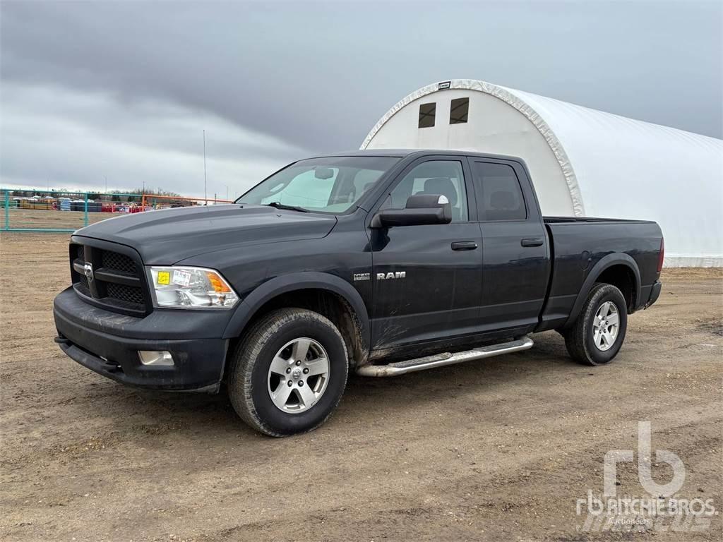 RAM 1500 Kis teherszállító/Platós kocsi