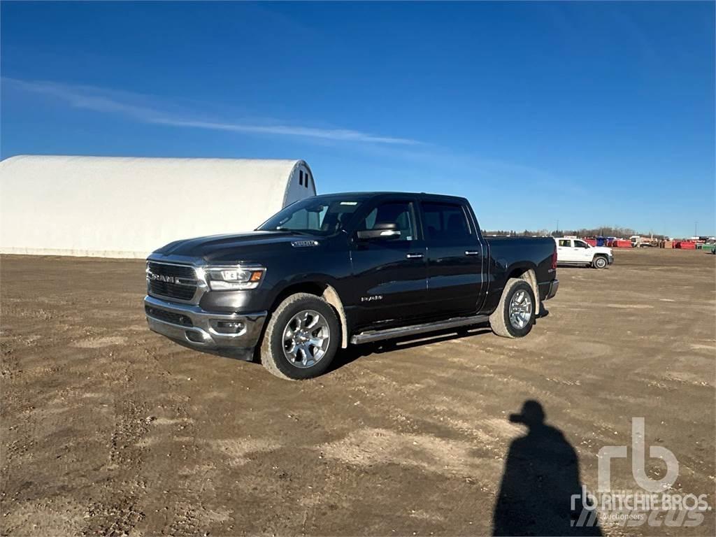 RAM 1500 Kis teherszállító/Platós kocsi