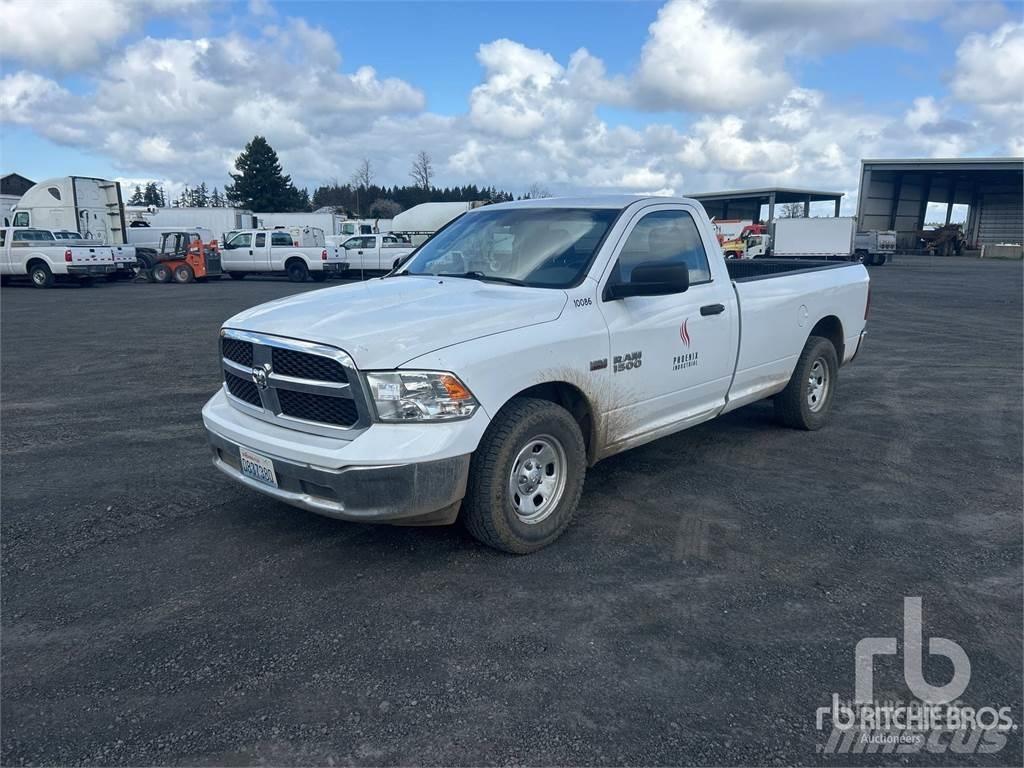 RAM 1500 Kis teherszállító/Platós kocsi