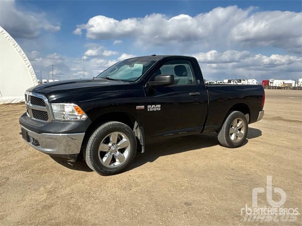 RAM 1500 Kis teherszállító/Platós kocsi