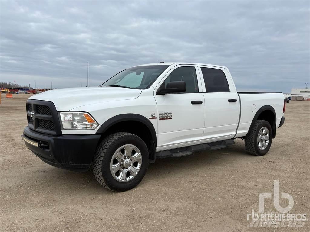 RAM 1500 Kis teherszállító/Platós kocsi