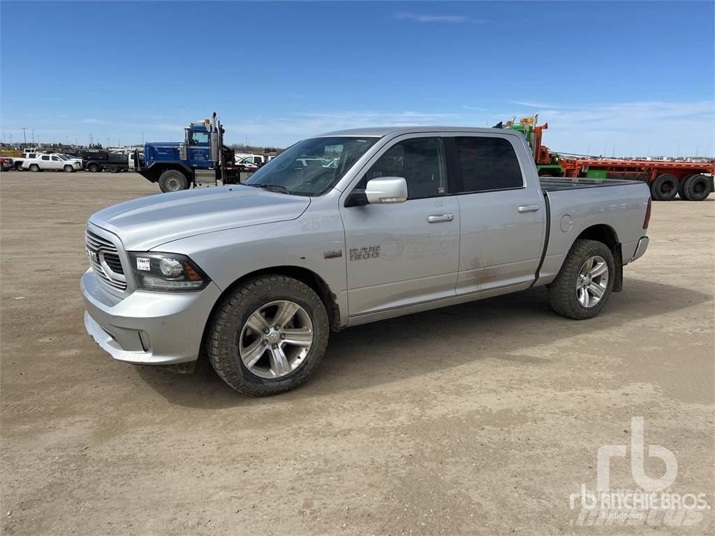 RAM 1500 Kis teherszállító/Platós kocsi