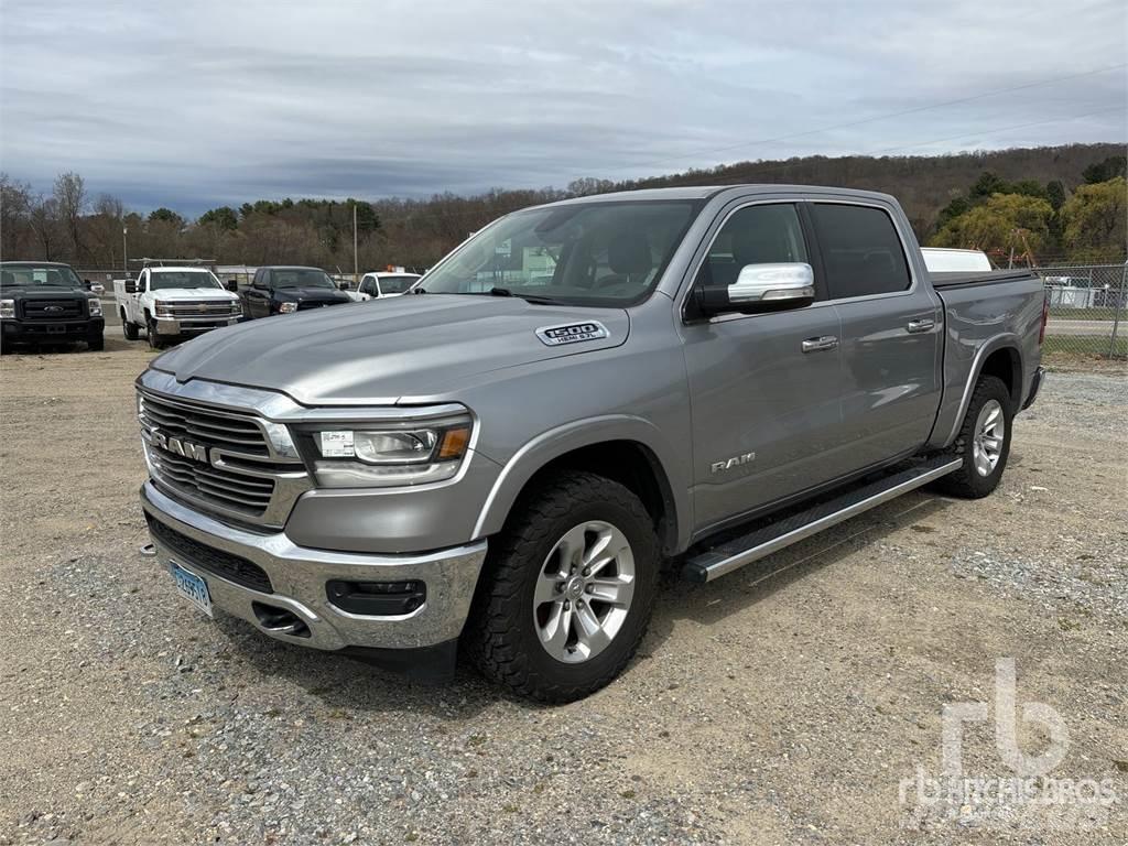 RAM 1500 Kis teherszállító/Platós kocsi