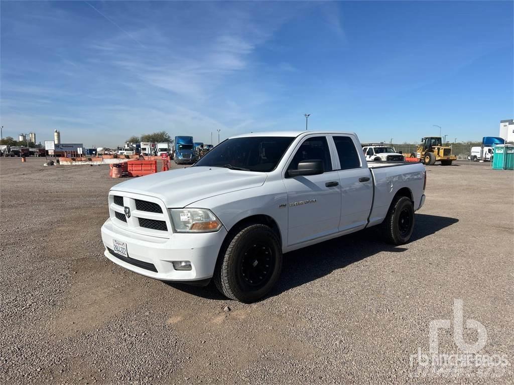 RAM 1500 Kis teherszállító/Platós kocsi
