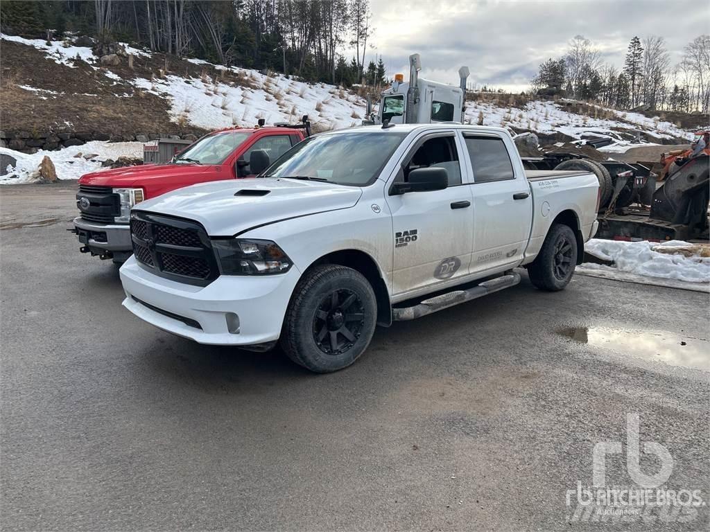 RAM 1500 Kis teherszállító/Platós kocsi