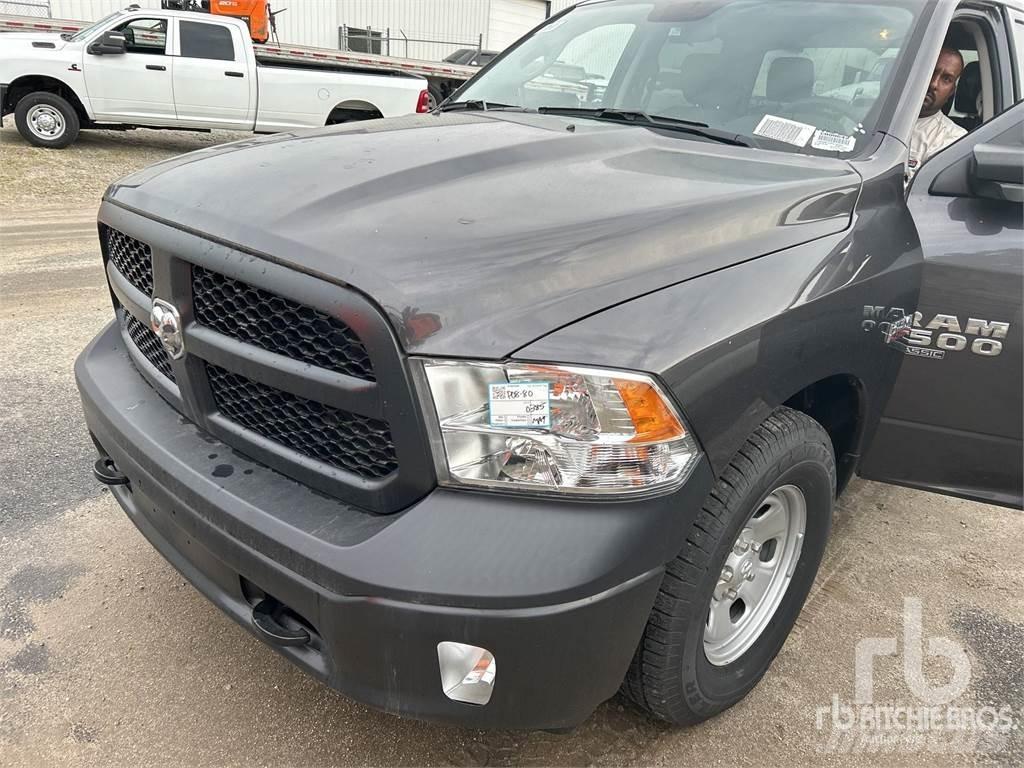 RAM 1500 Kis teherszállító/Platós kocsi