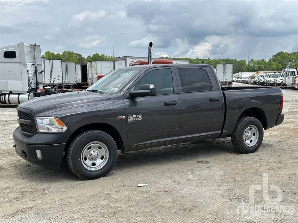 RAM 1500 Kis teherszállító/Platós kocsi