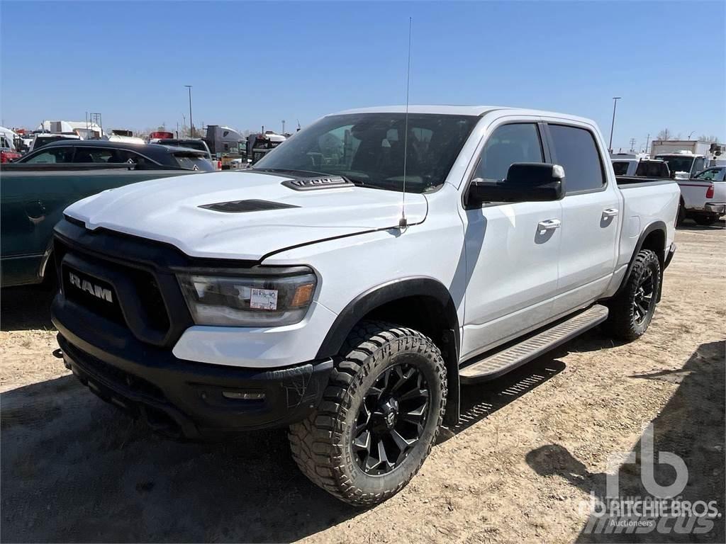 RAM 1500 Kis teherszállító/Platós kocsi