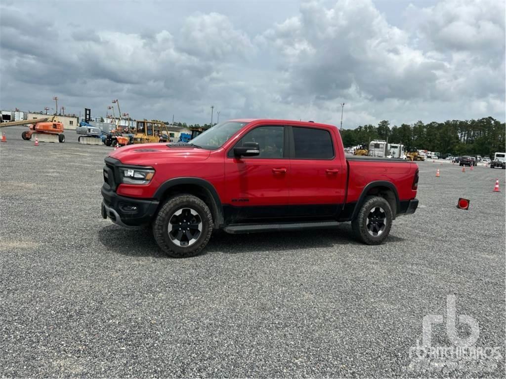 RAM 1500 Kis teherszállító/Platós kocsi