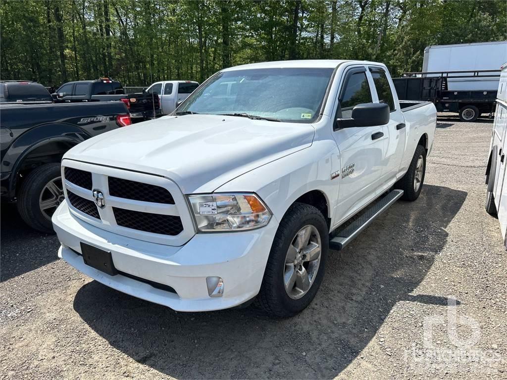 RAM 1500 Kis teherszállító/Platós kocsi