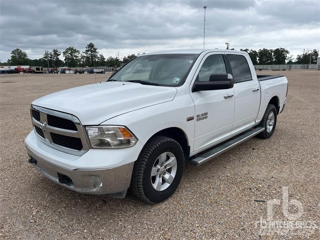 RAM 1500 Kis teherszállító/Platós kocsi