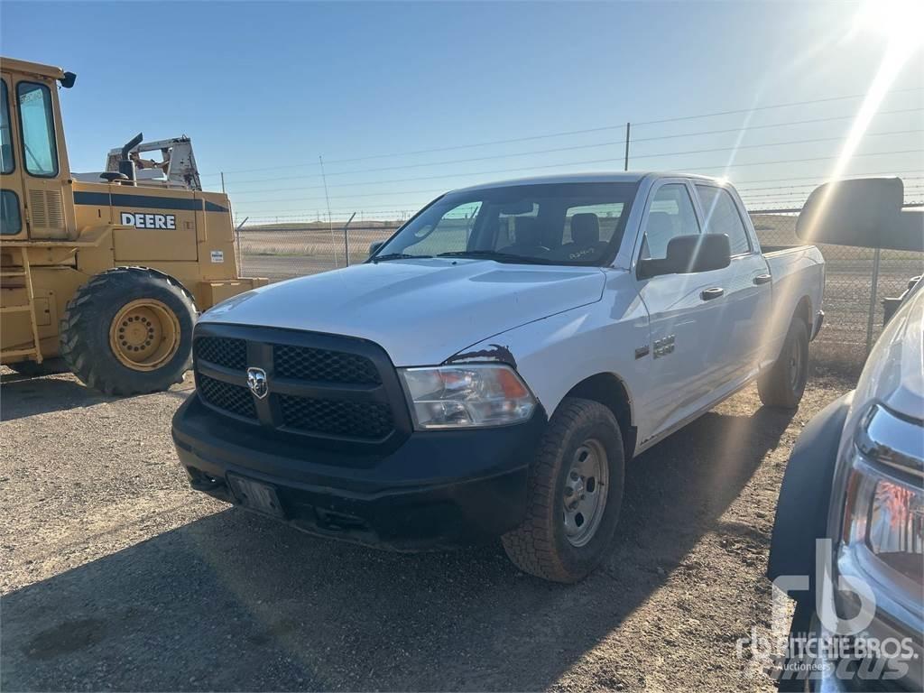 RAM 1500 Kis teherszállító/Platós kocsi