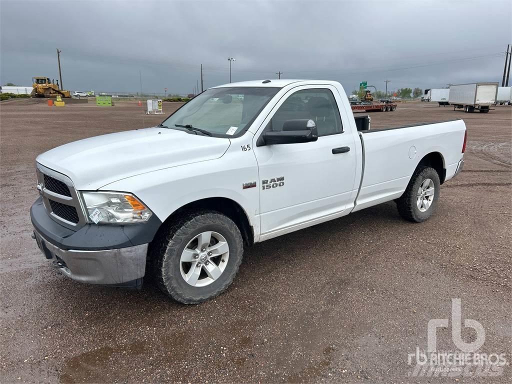 RAM 1500 Kis teherszállító/Platós kocsi