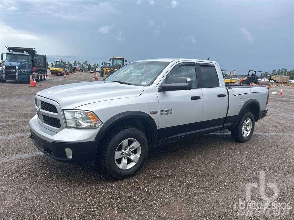 RAM 1500 Kis teherszállító/Platós kocsi
