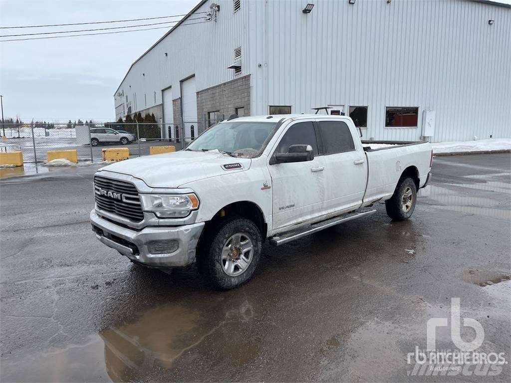 RAM 2500 Kis teherszállító/Platós kocsi