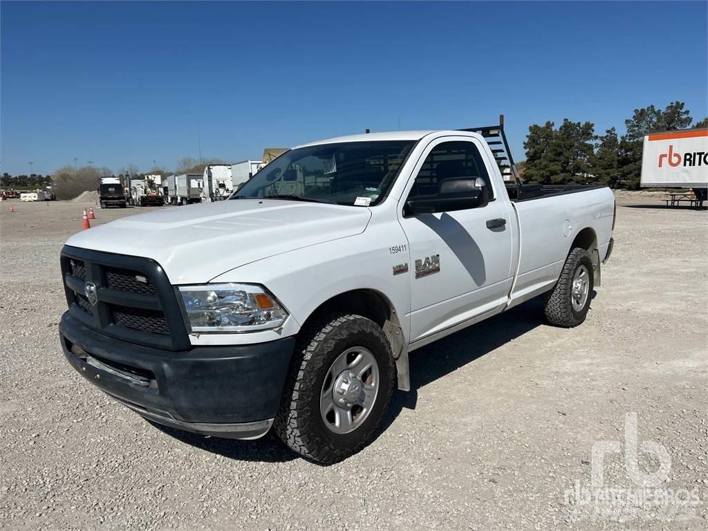 RAM 2500 Kis teherszállító/Platós kocsi
