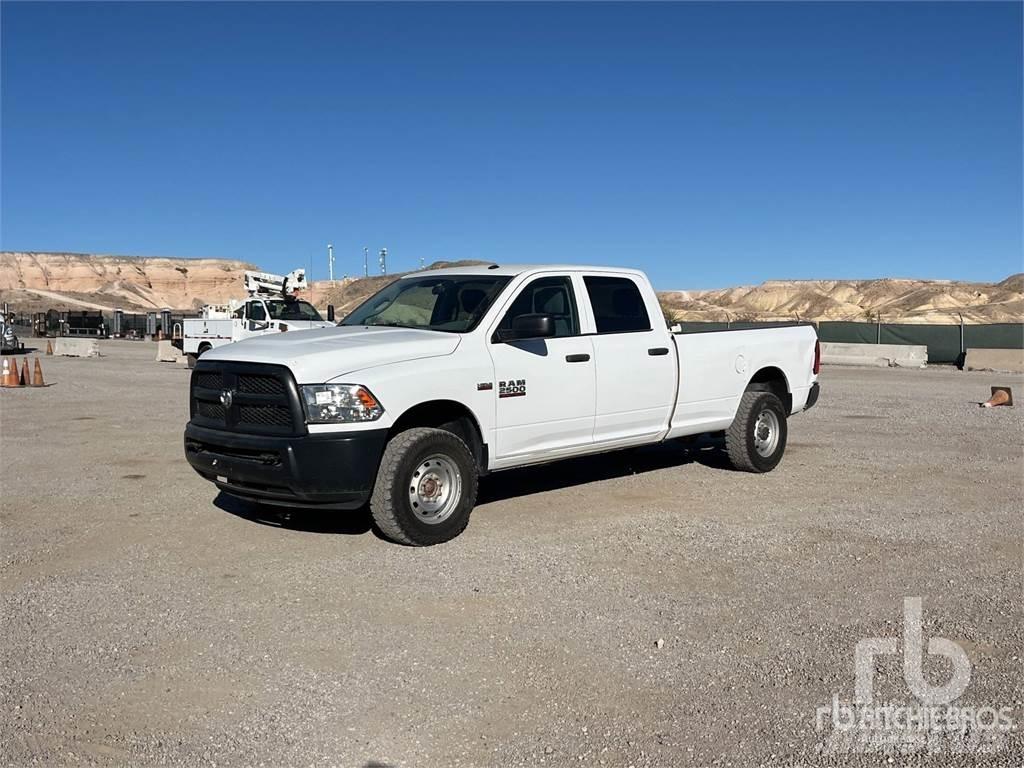 RAM 2500 Kis teherszállító/Platós kocsi