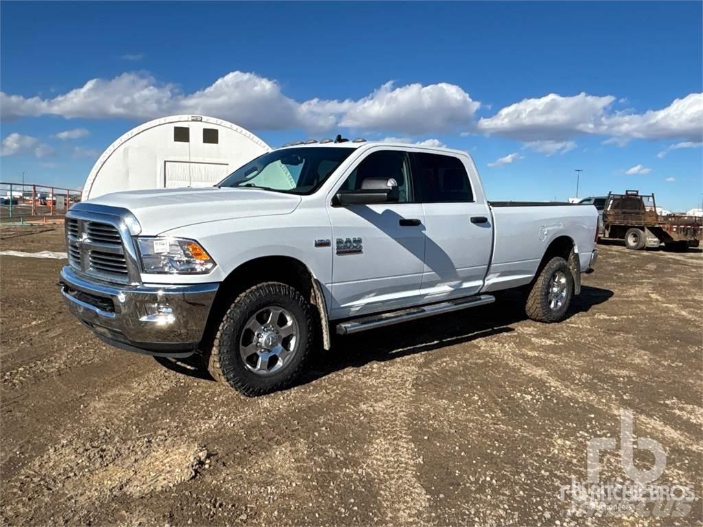 RAM 2500 Kis teherszállító/Platós kocsi