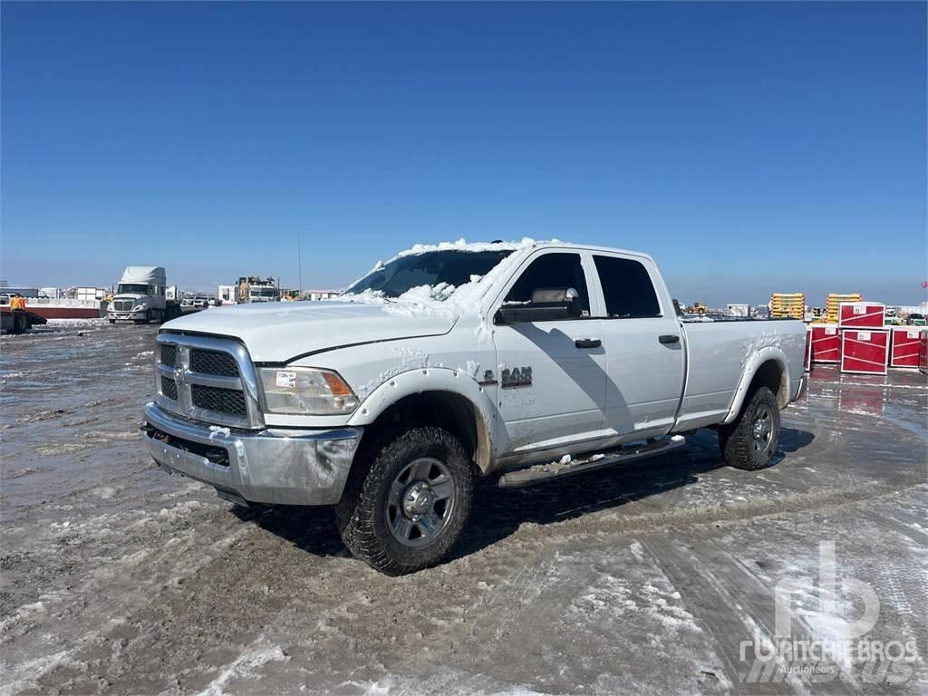 RAM 2500 Kis teherszállító/Platós kocsi