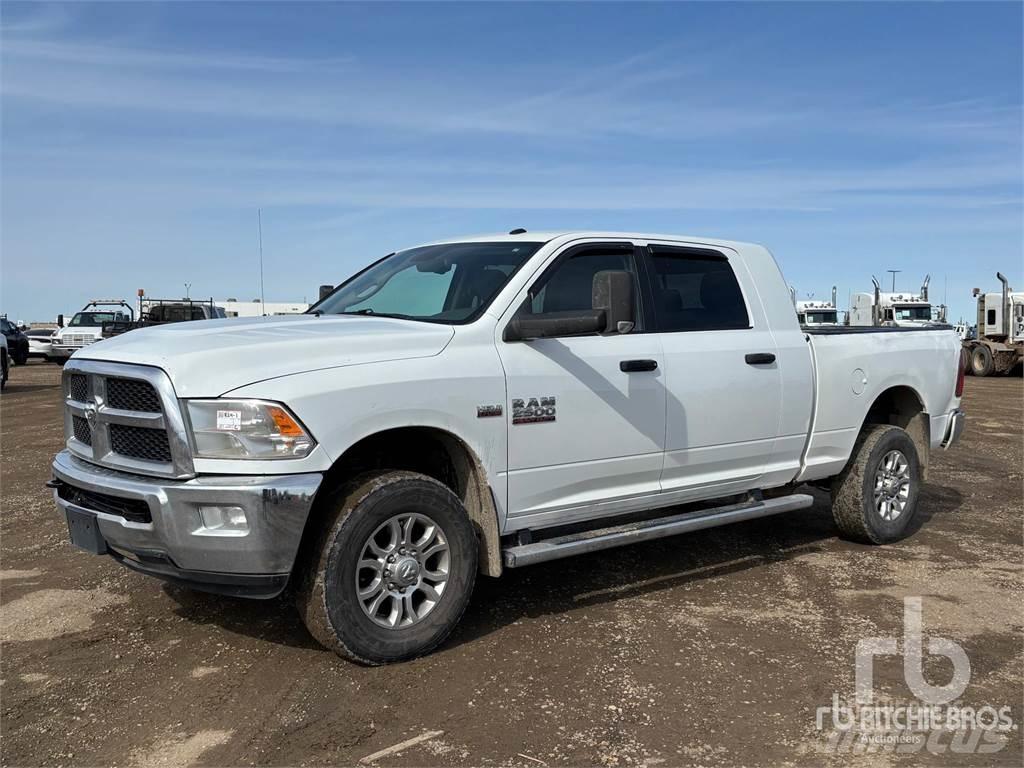 RAM 2500 Kis teherszállító/Platós kocsi