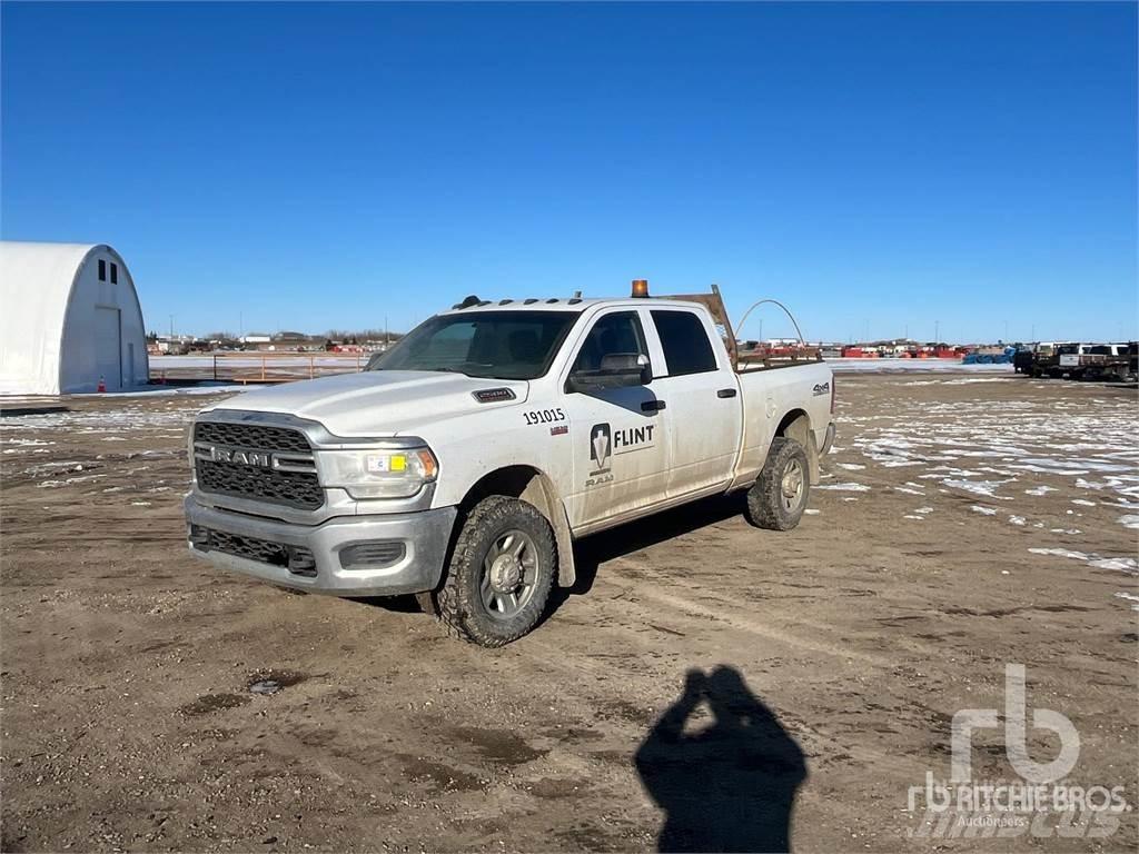 RAM 2500 Kis teherszállító/Platós kocsi
