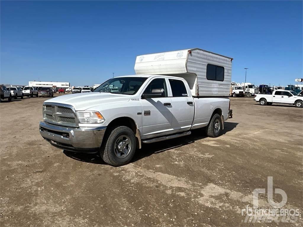 RAM 2500 Kis teherszállító/Platós kocsi