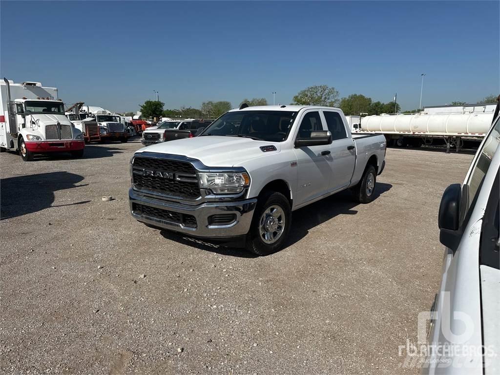 RAM 2500 Kis teherszállító/Platós kocsi